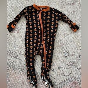 Kickee pajamas 0-3months